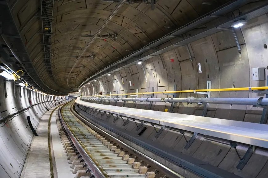 Elizabeth Line für das Londoner Transportsystem geht mit digitalen Technologien von Siemens Mobility in Betrieb